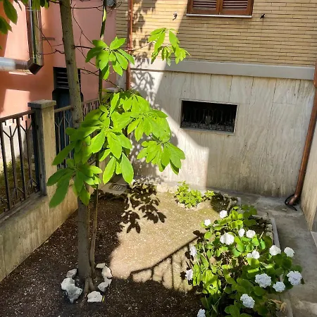 בית נופש Andrew's House אורטונה